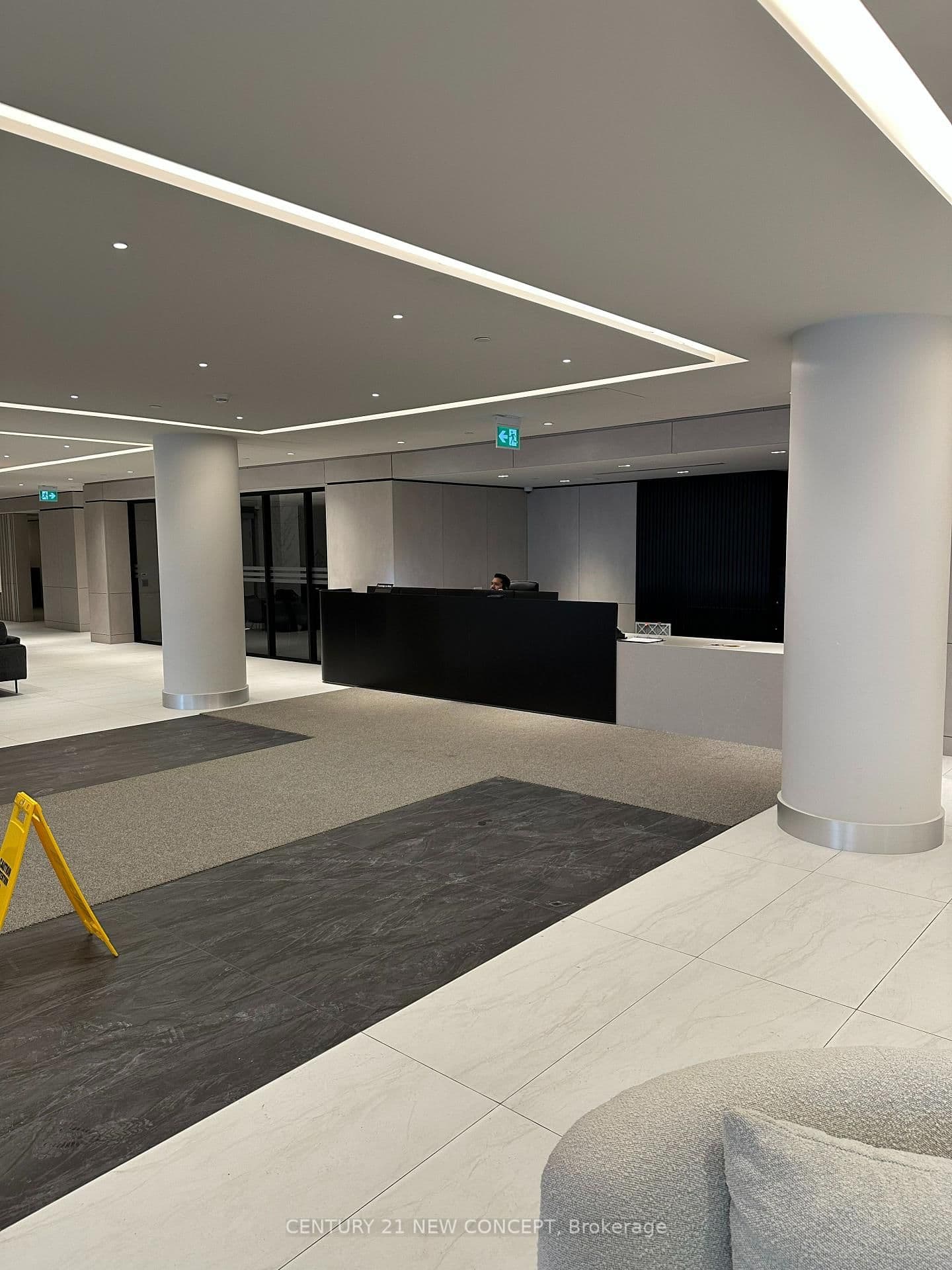 50 Upper Mall Way, Unit B632