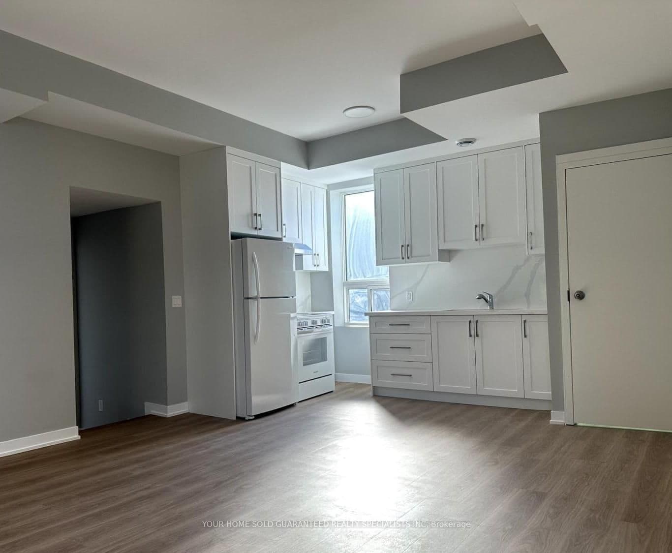 9 Wellington Street E, Unit A