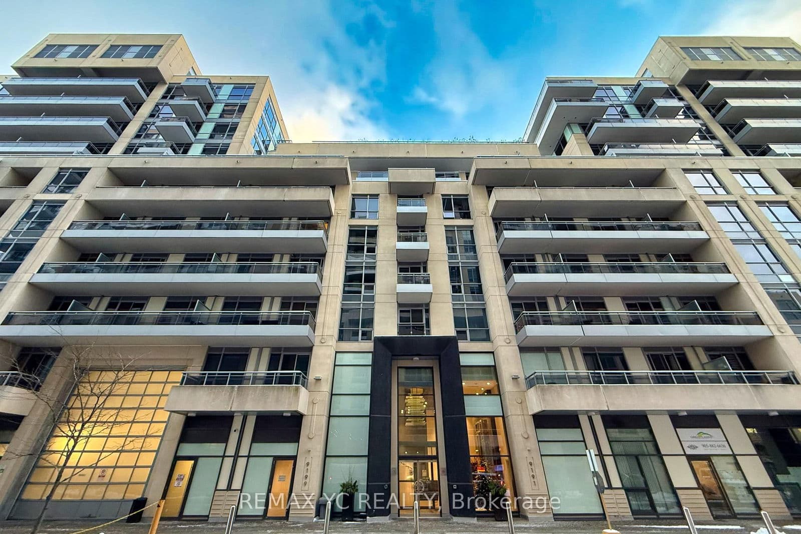 #201 - 9191 Yonge Street