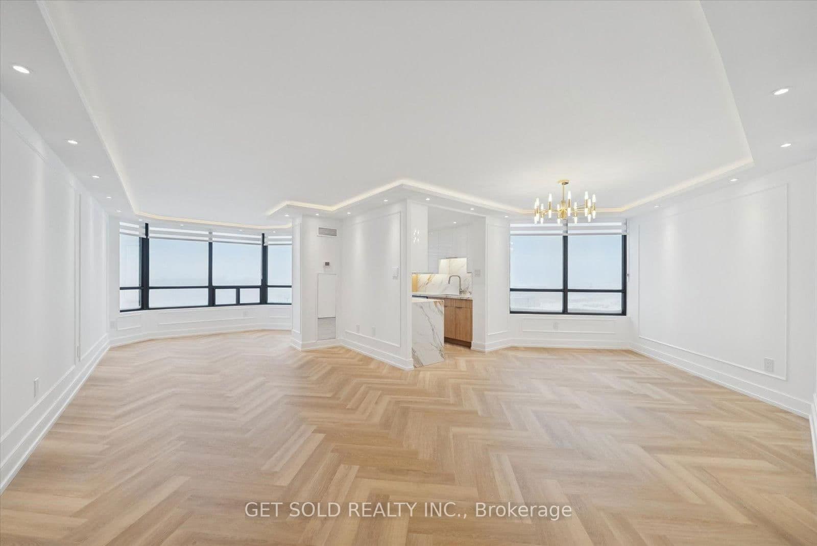 #903 - 7440 Bathurst Street