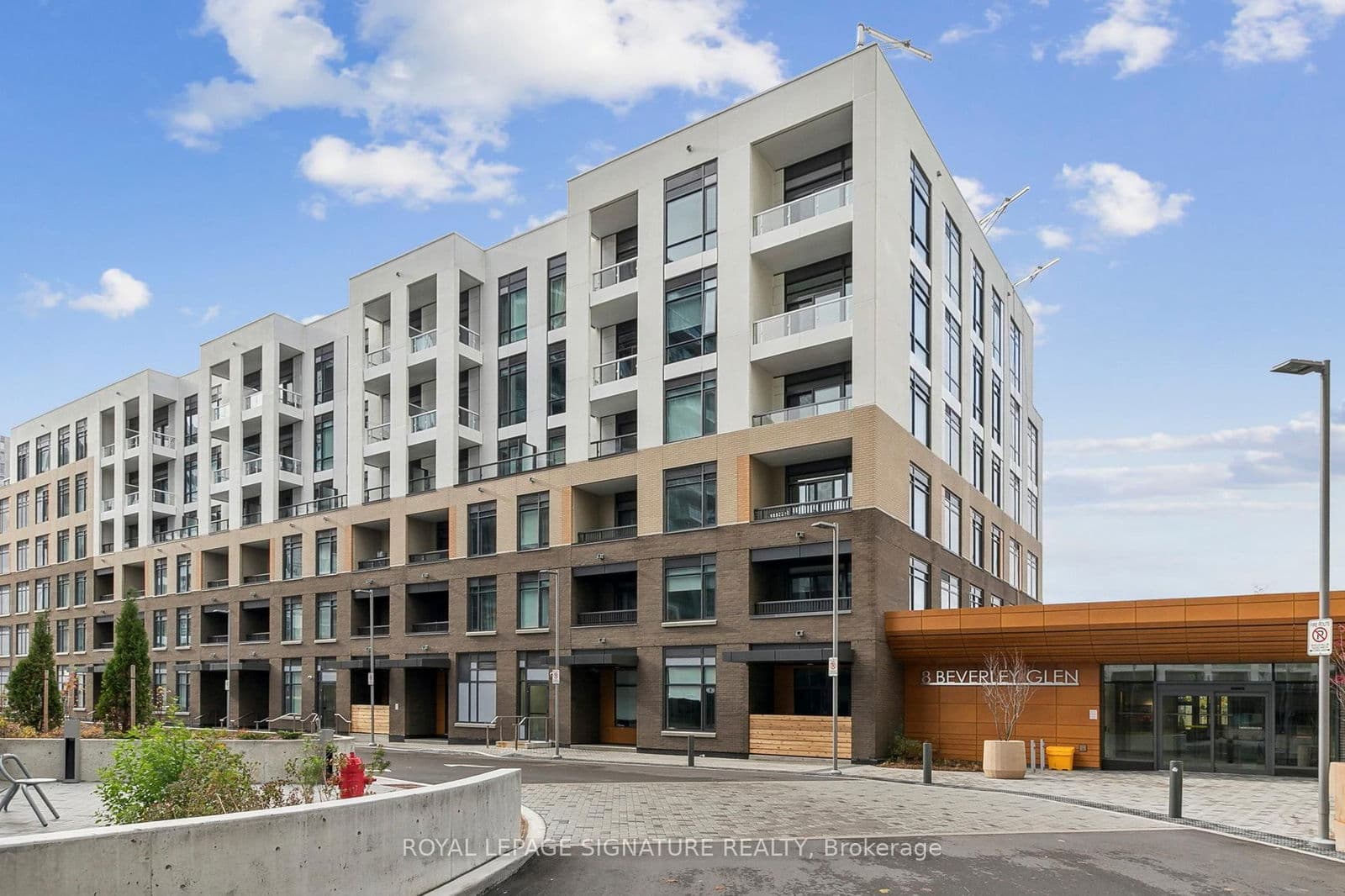 8 Beverley Glen Boulevard, Unit D-329