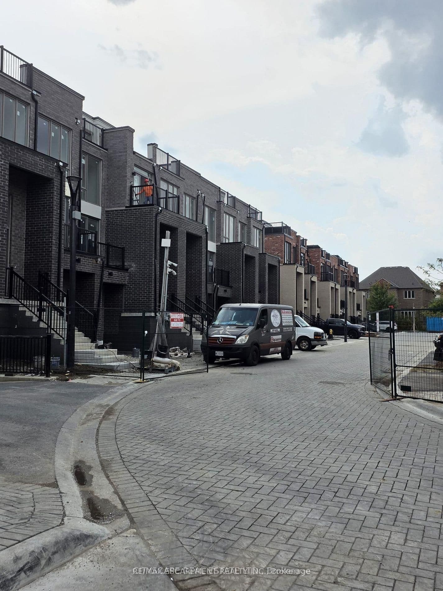 5 Bancroft Lane, Unit 305