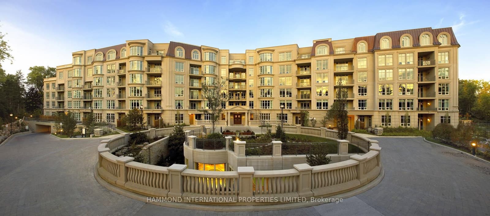 #215 - 7071 Bayview Avenue