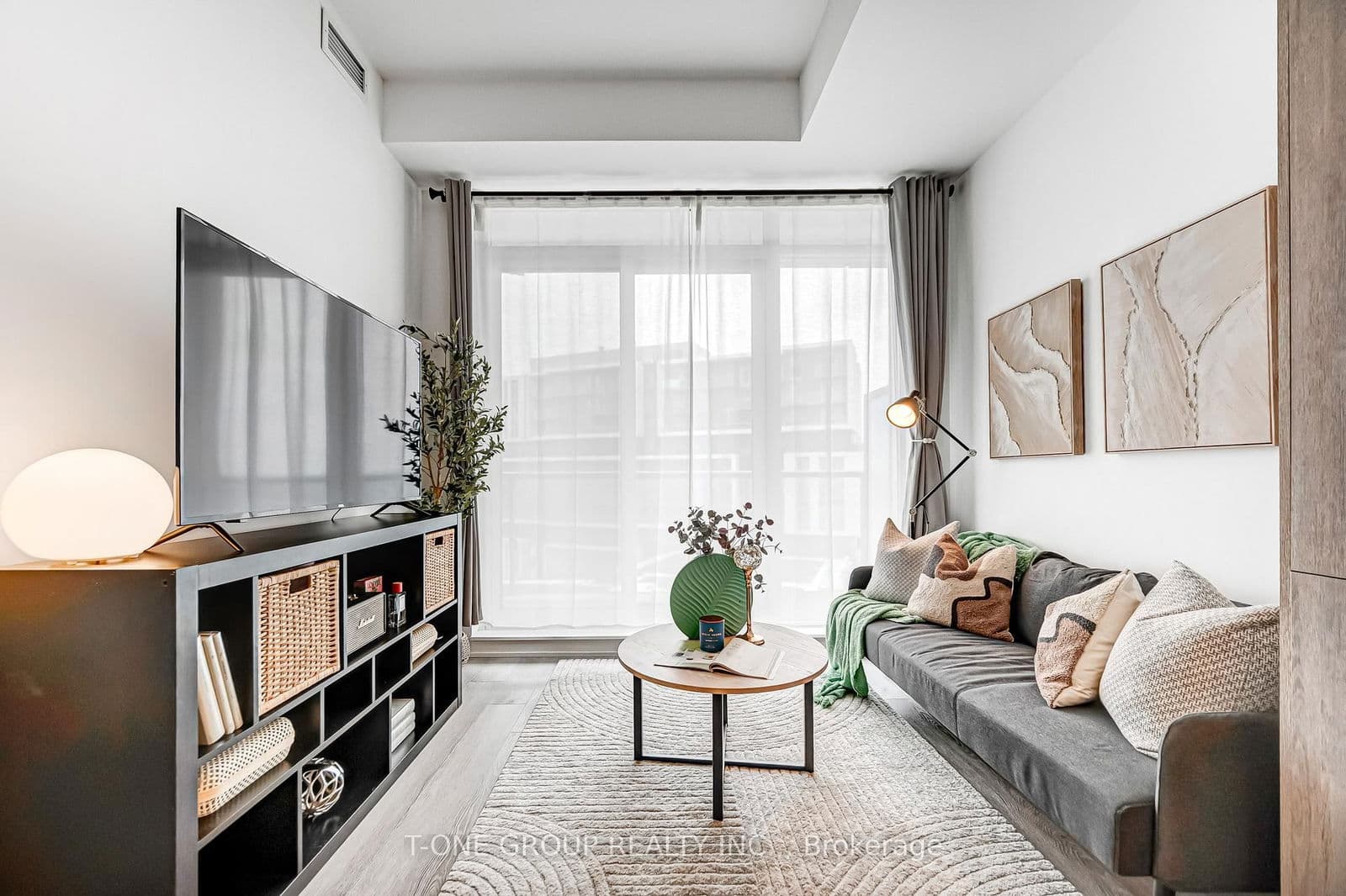 #1409 - 8119 Birchmount Road