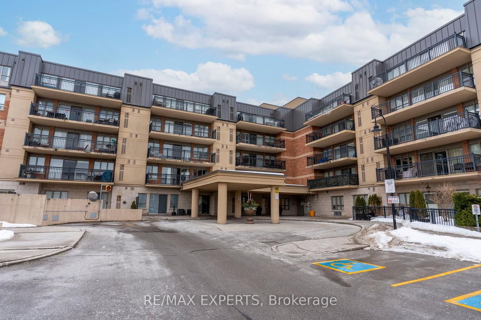 #212 - 8026 Kipling Avenue