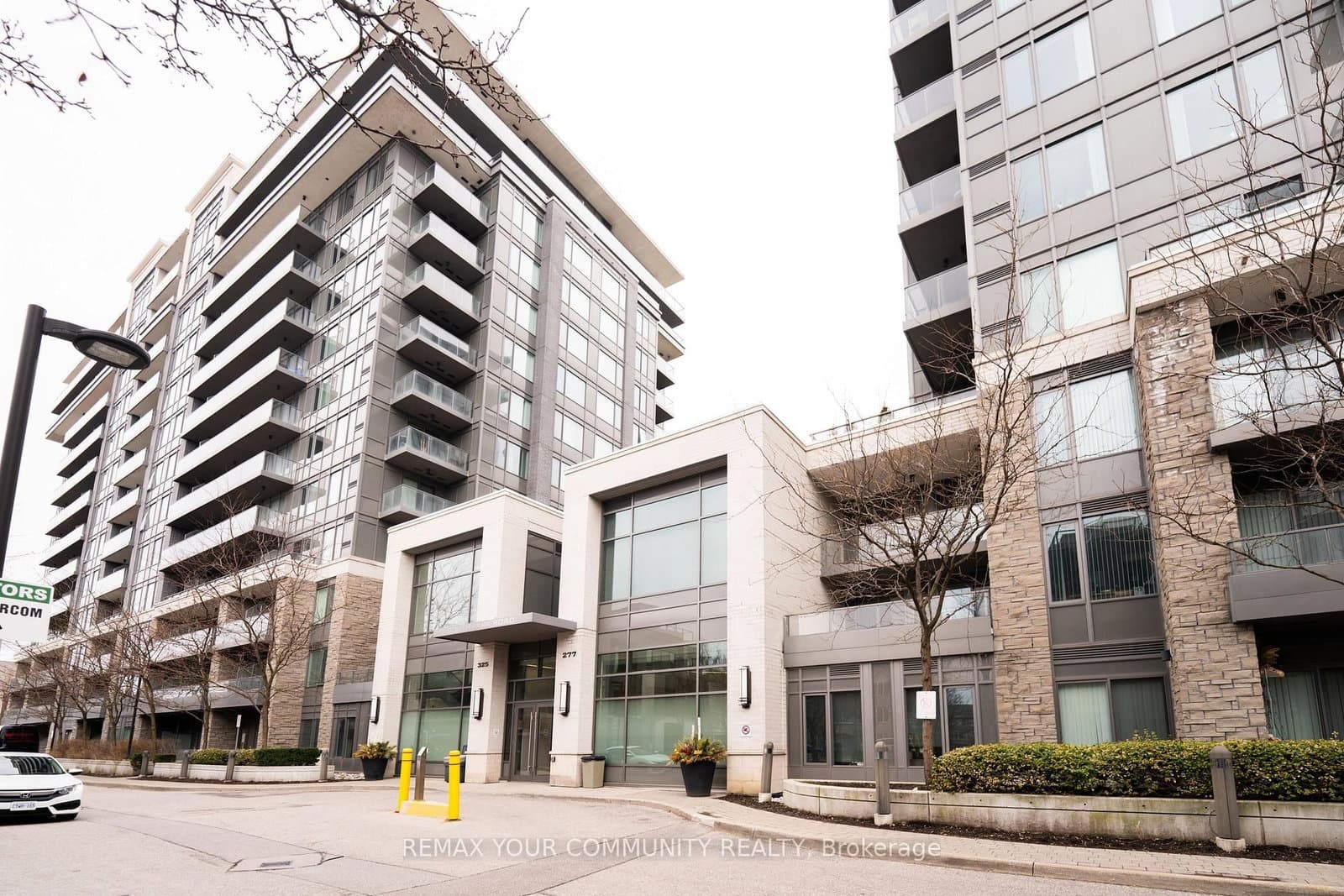 #520 - 325 South Park Road