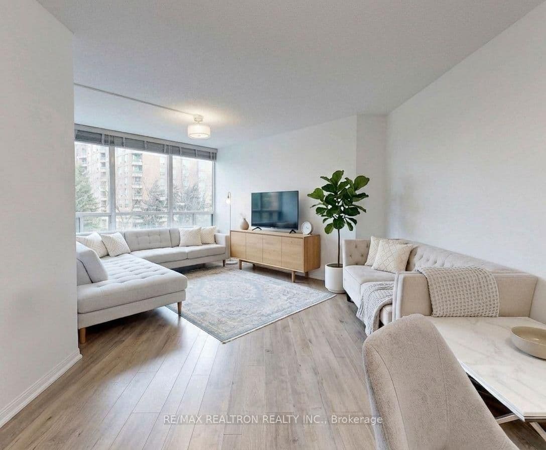 #406 - 120 Promenade Circle