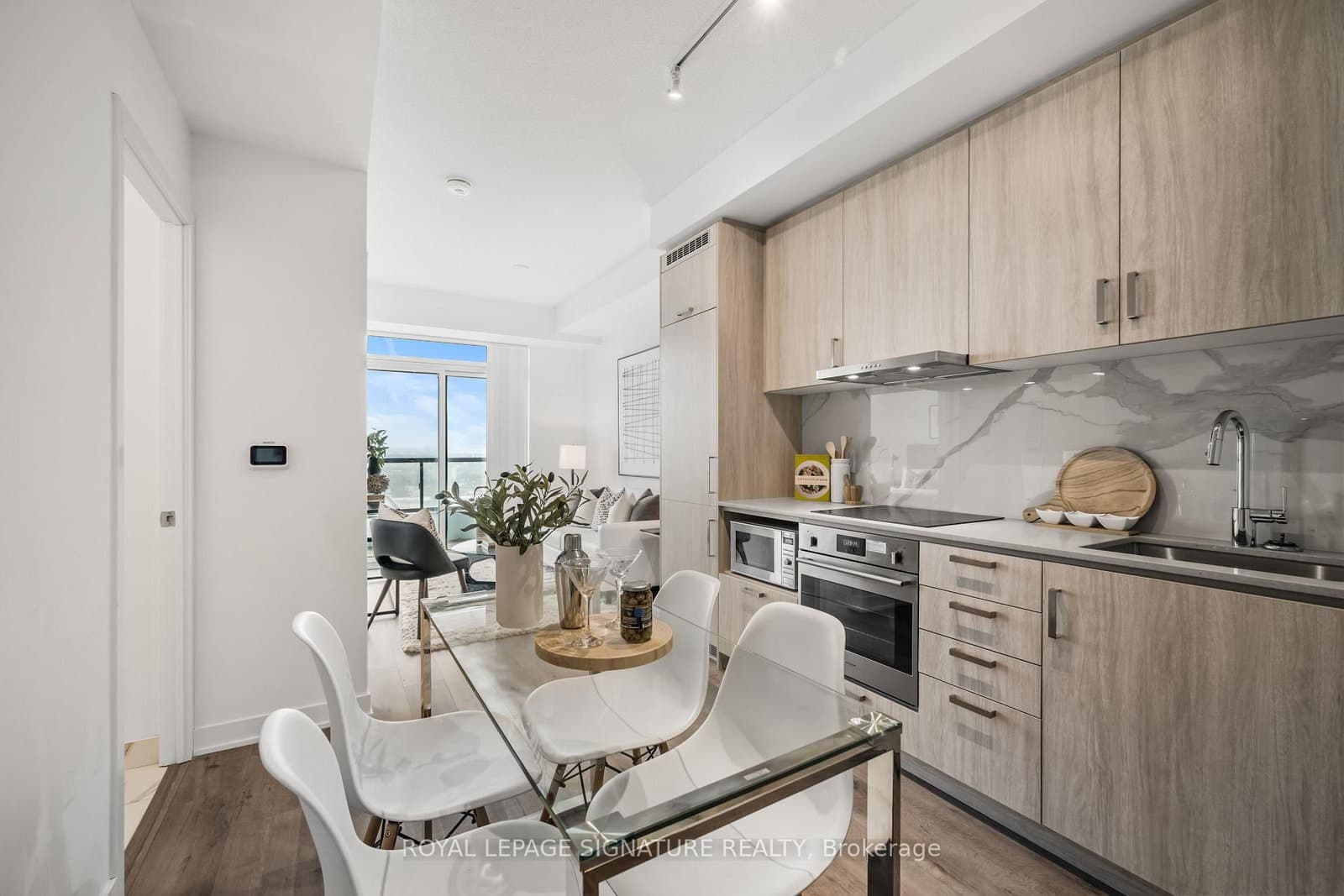 #1101 - 60 Honeycrisp Crescent