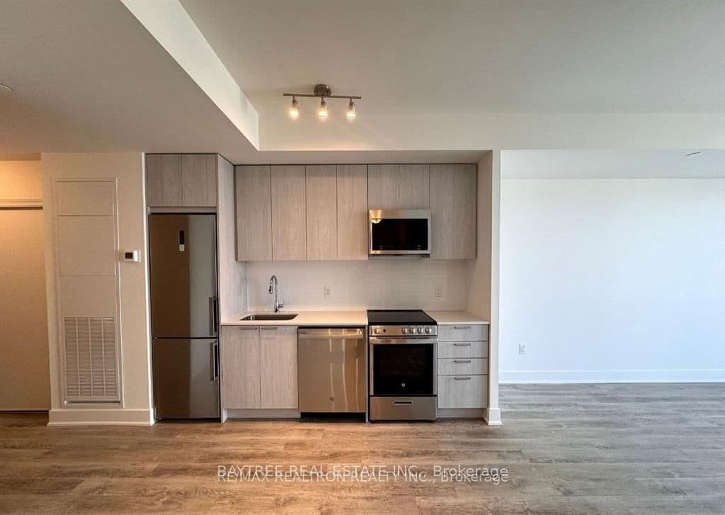 185 Deerfield Road, Unit 1205