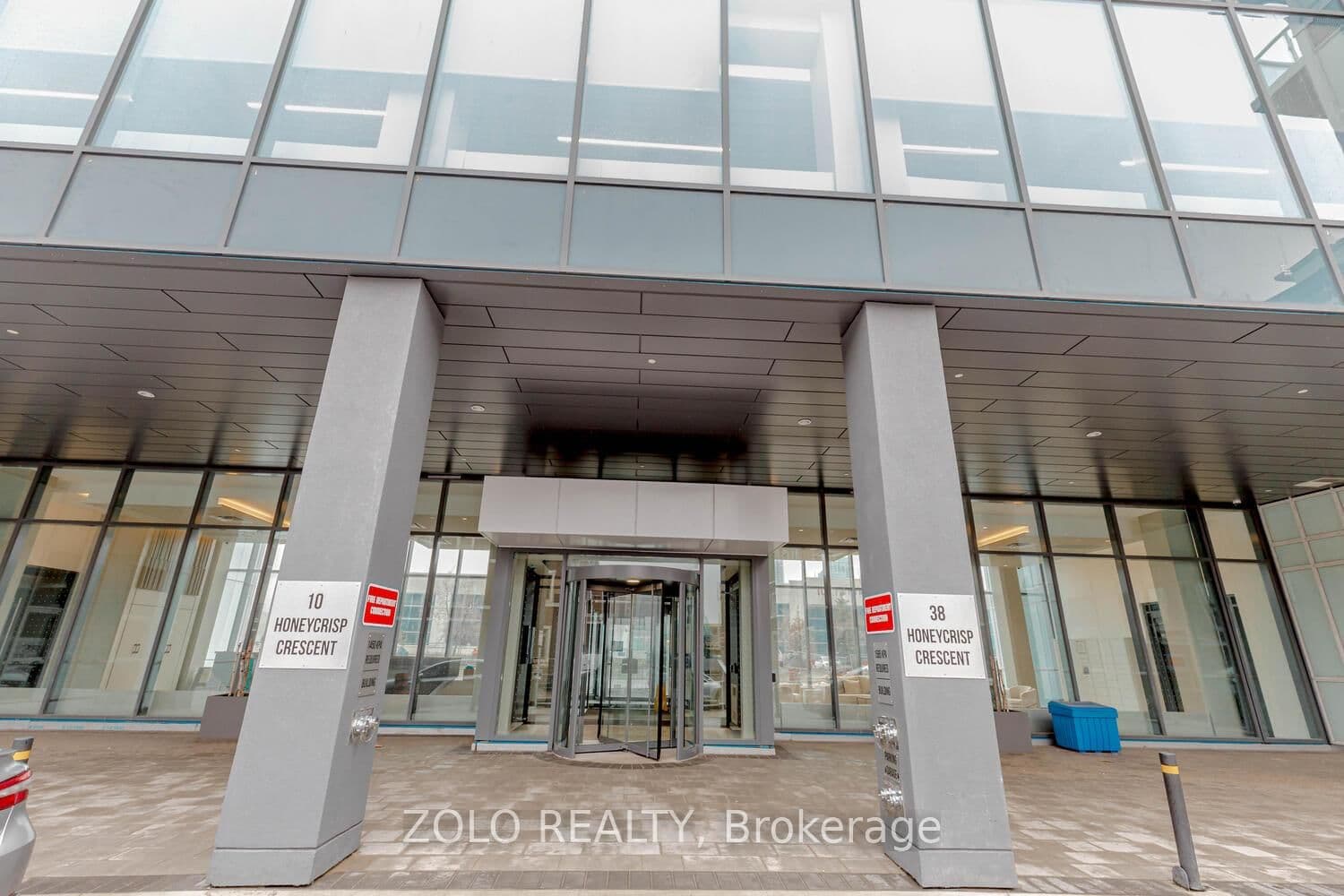 38 Honeycrisp Crescent N, Unit 1120