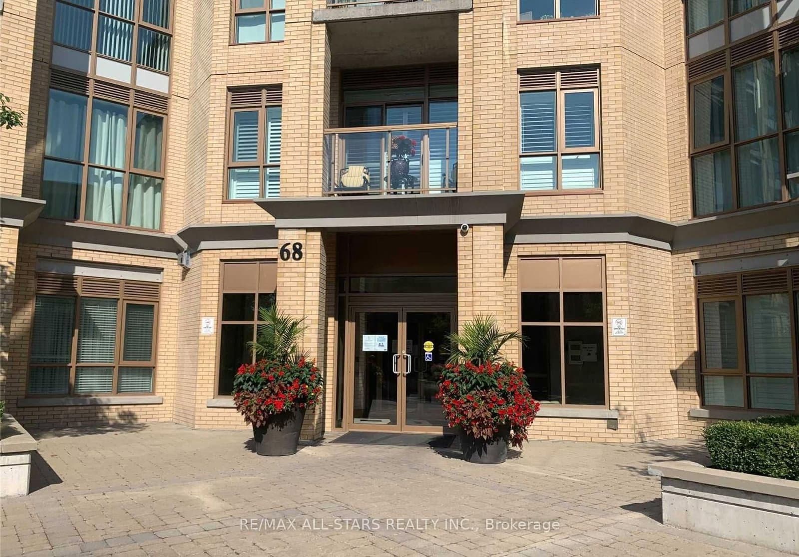 68 Main Street N, Unit 102