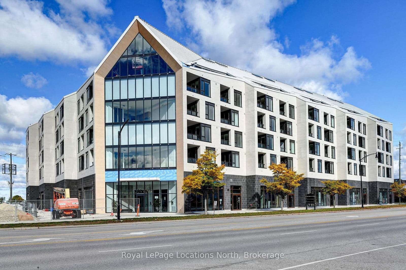 31 Huron Street, Unit 407
