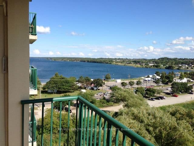 #1012 - 75 Ellen Street