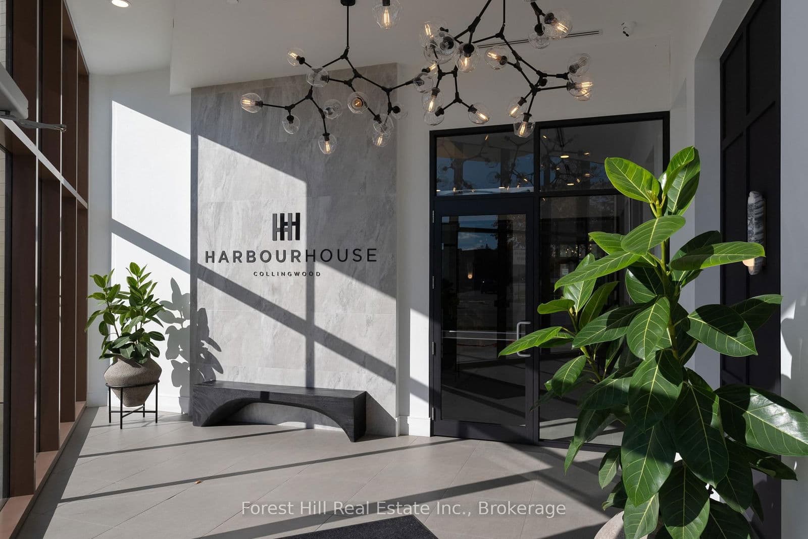 #326 - 31 Huron Street