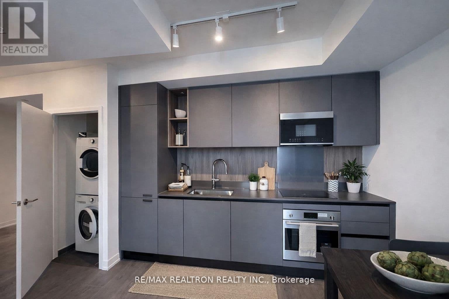 #2506 - 39 Mary Street