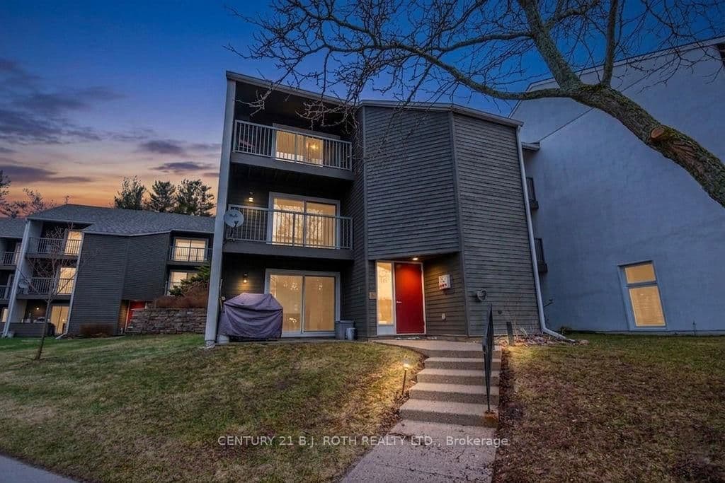 #219 - 1102 Horseshoe Valley Road