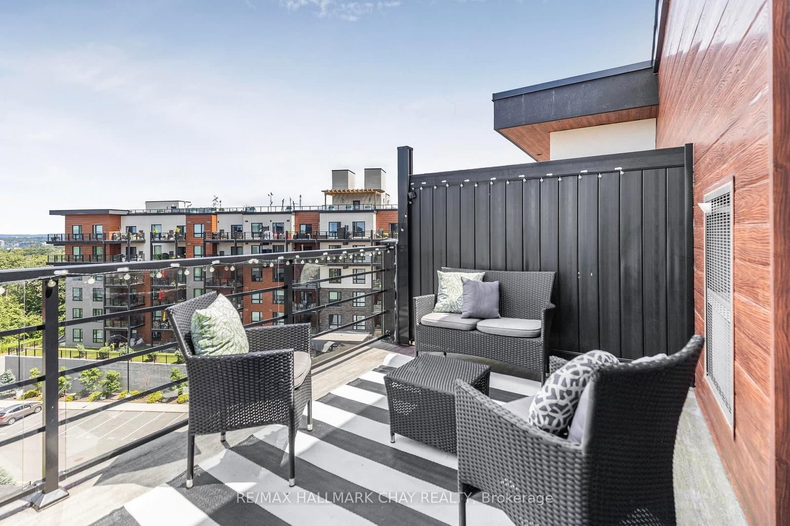 306 Essa Road, Unit 603