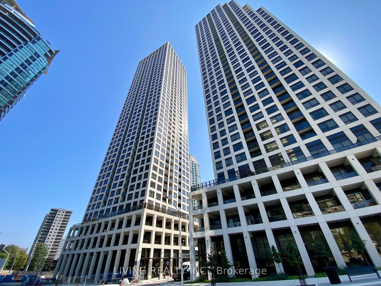 30 Elm Drive, Unit 2007