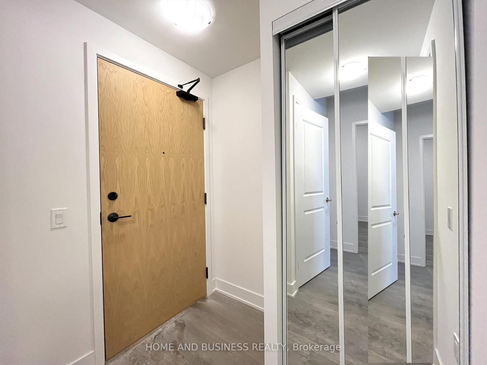 202 Burnhamthorpe Road E, Unit 1908