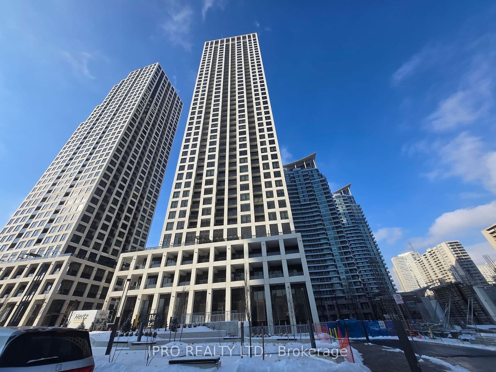 30 Elm Drive, Unit 1407