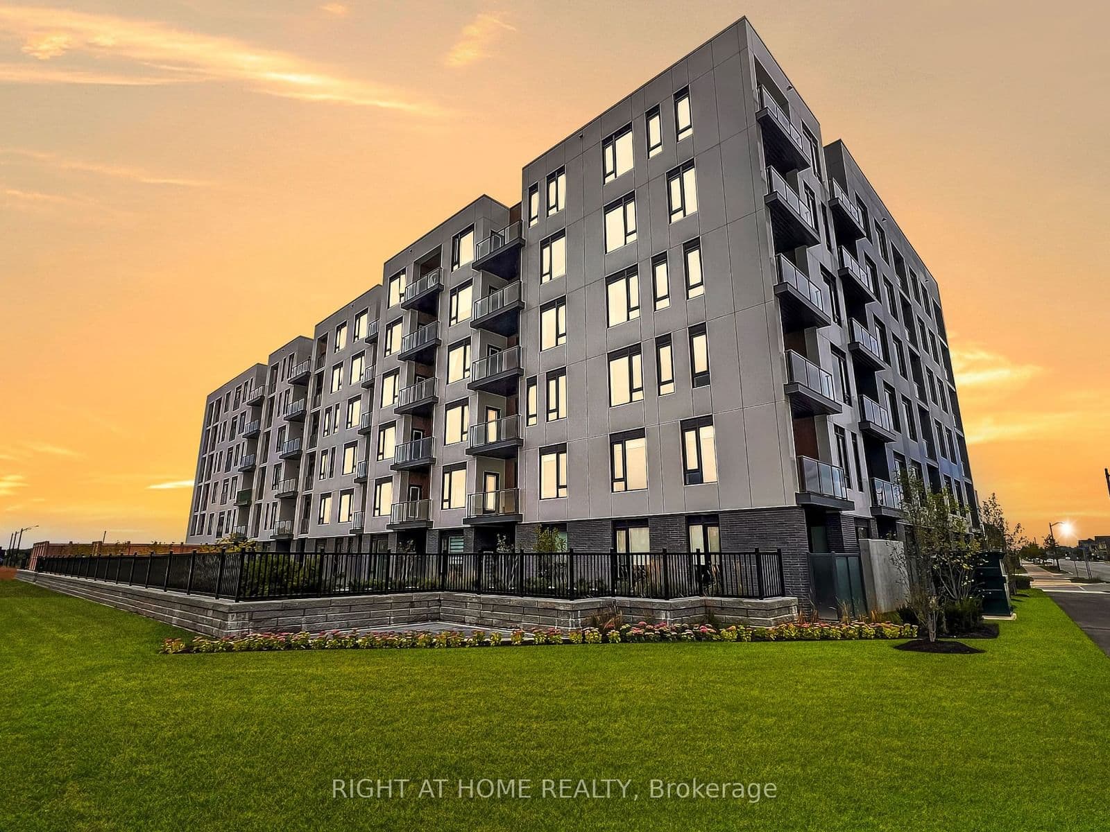 1440 Clarriage Court, Unit 107