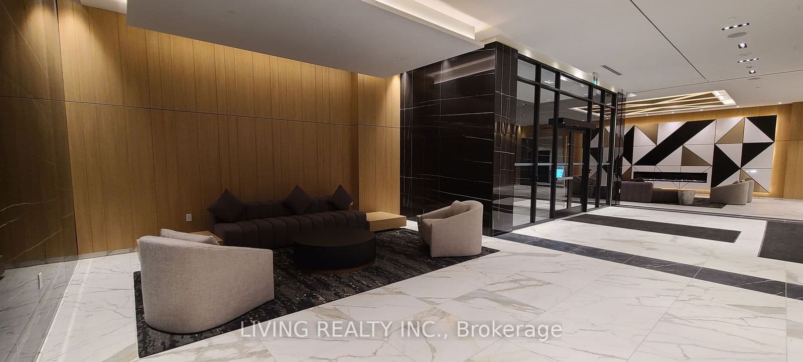 202 Burnhamthorpe Road E, Unit 1402W