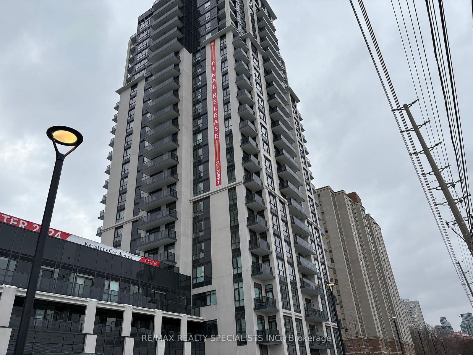 202 Burnhamthorpe Road E, Unit 1208W