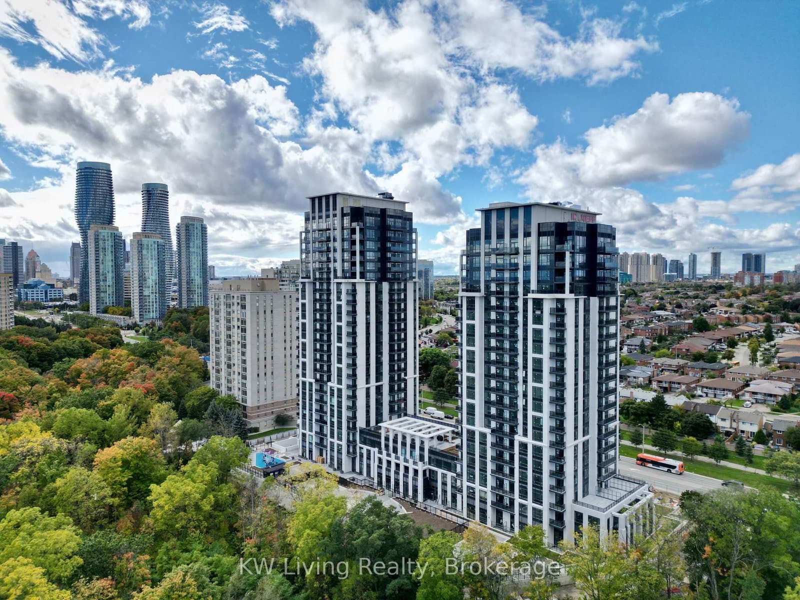 202 Burnhamthorpe Road E, Unit 1805