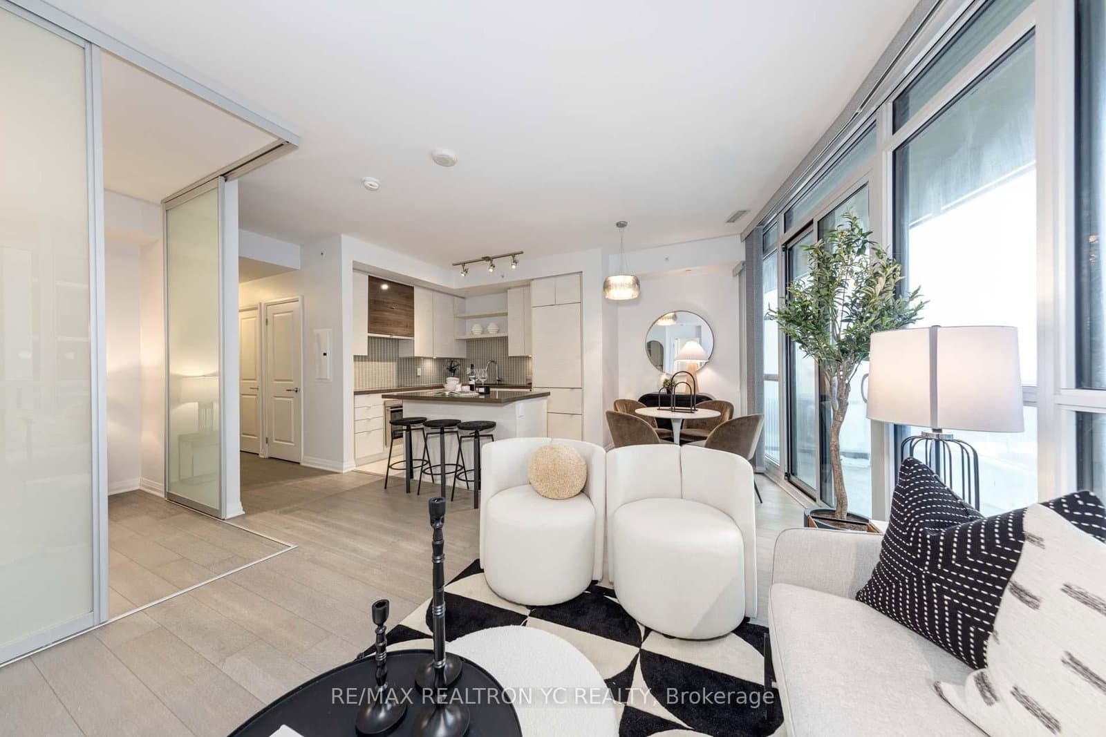 59 Annie Craig Drive, Unit 1005