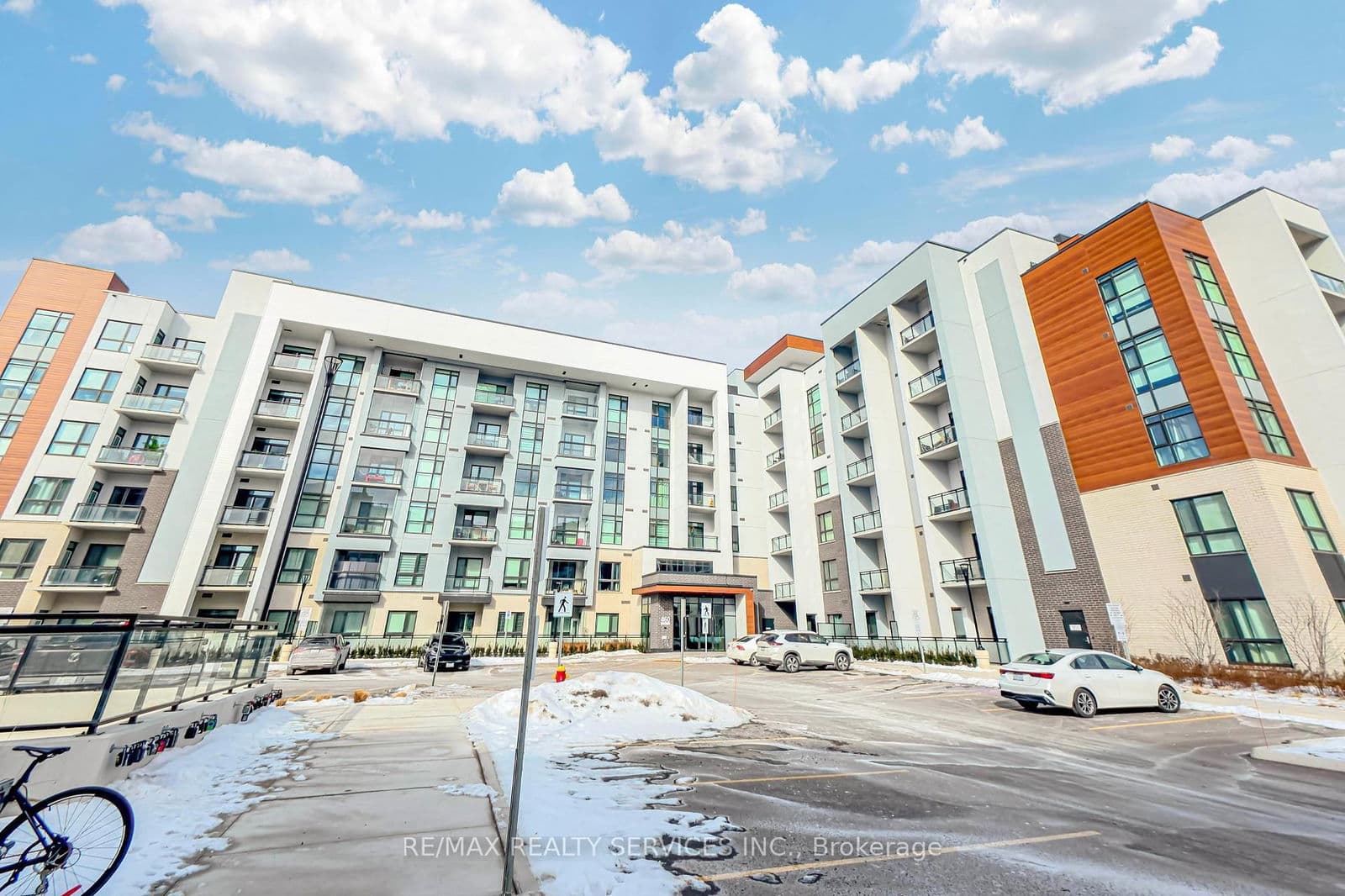 460 Gordon Krantz Avenue, Unit 418