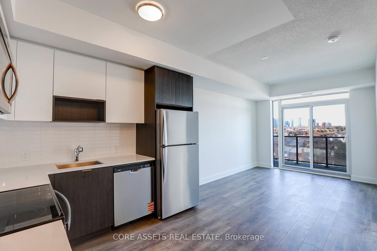 202 Burnhamthorpe Road E, Unit 606E