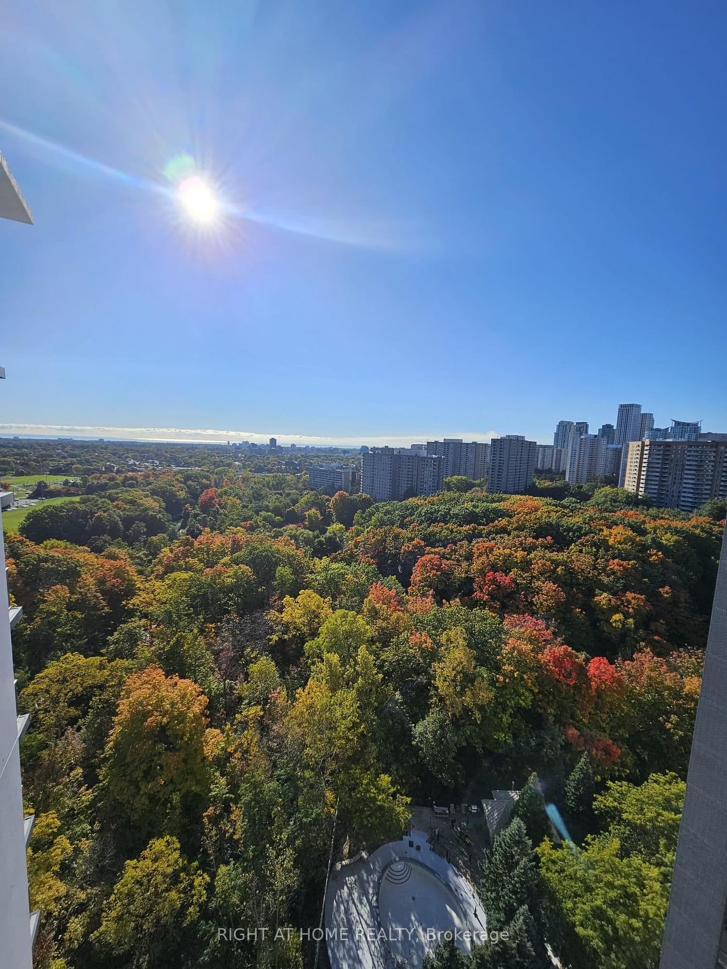 202 Burnhamthorpe Road E, Unit 1603