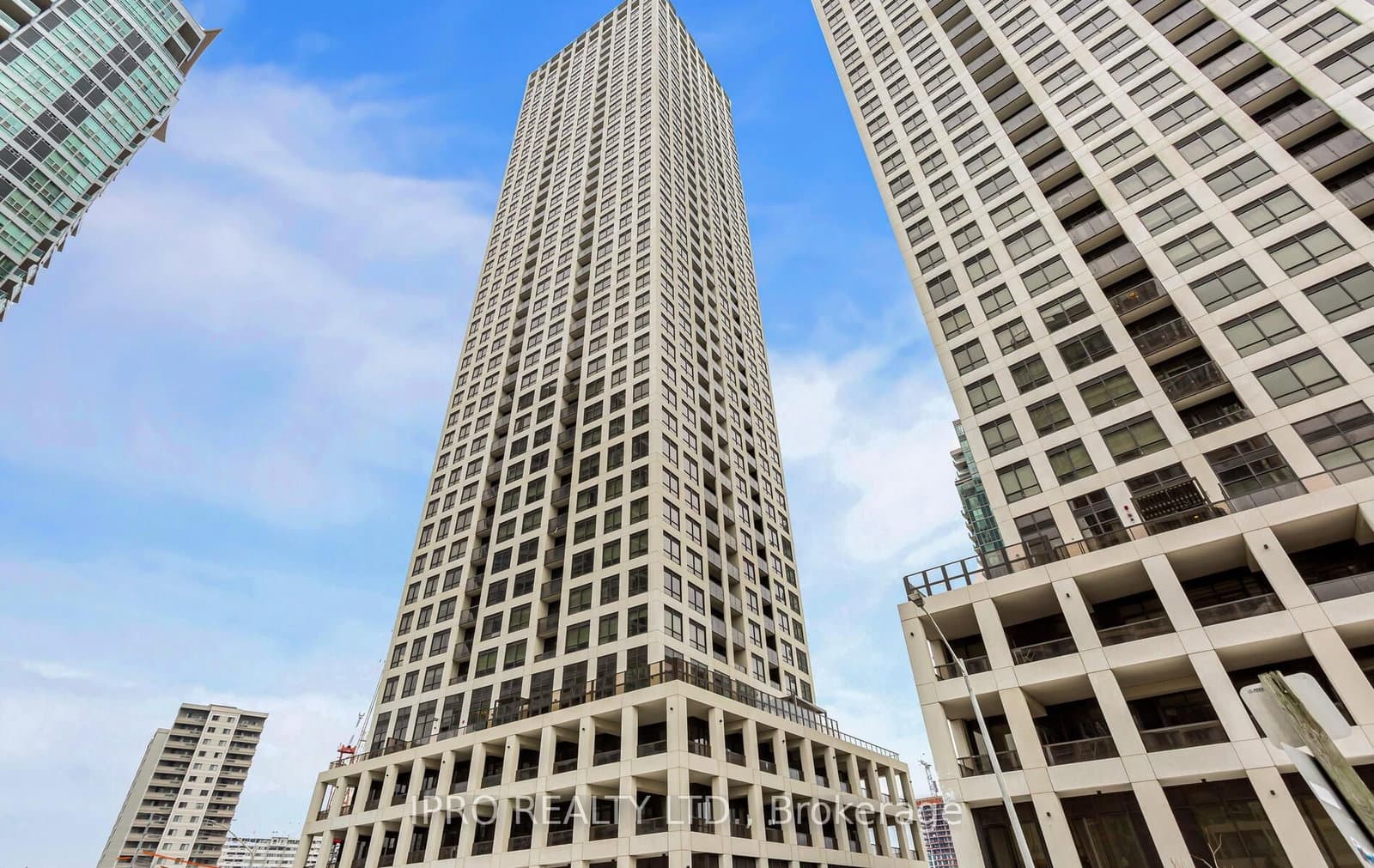 30 Elm Drive, Unit 3507