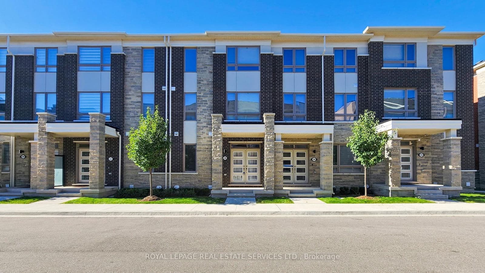 288 Lagerfeld Avenue