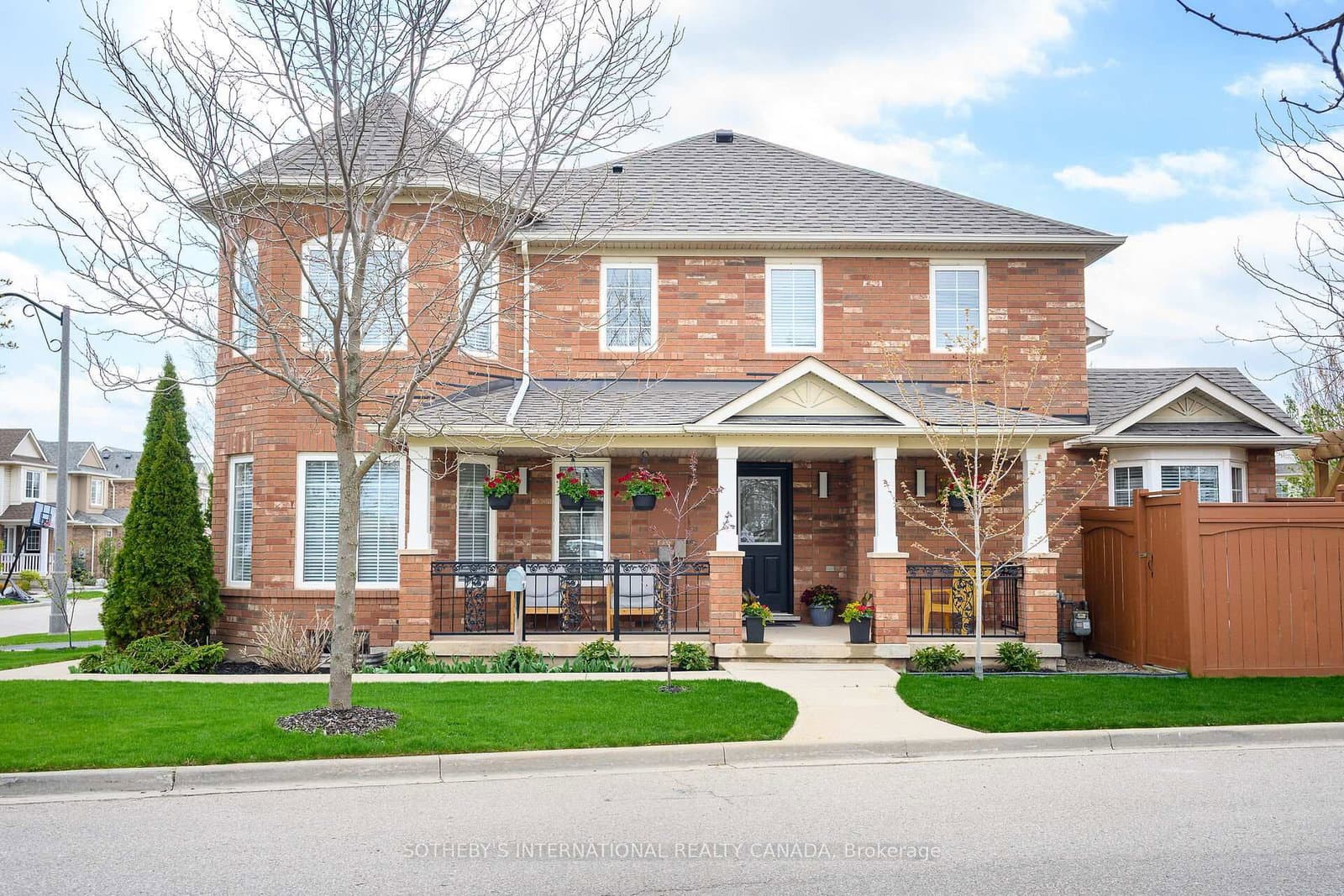 2450 Wooden Hill Circle