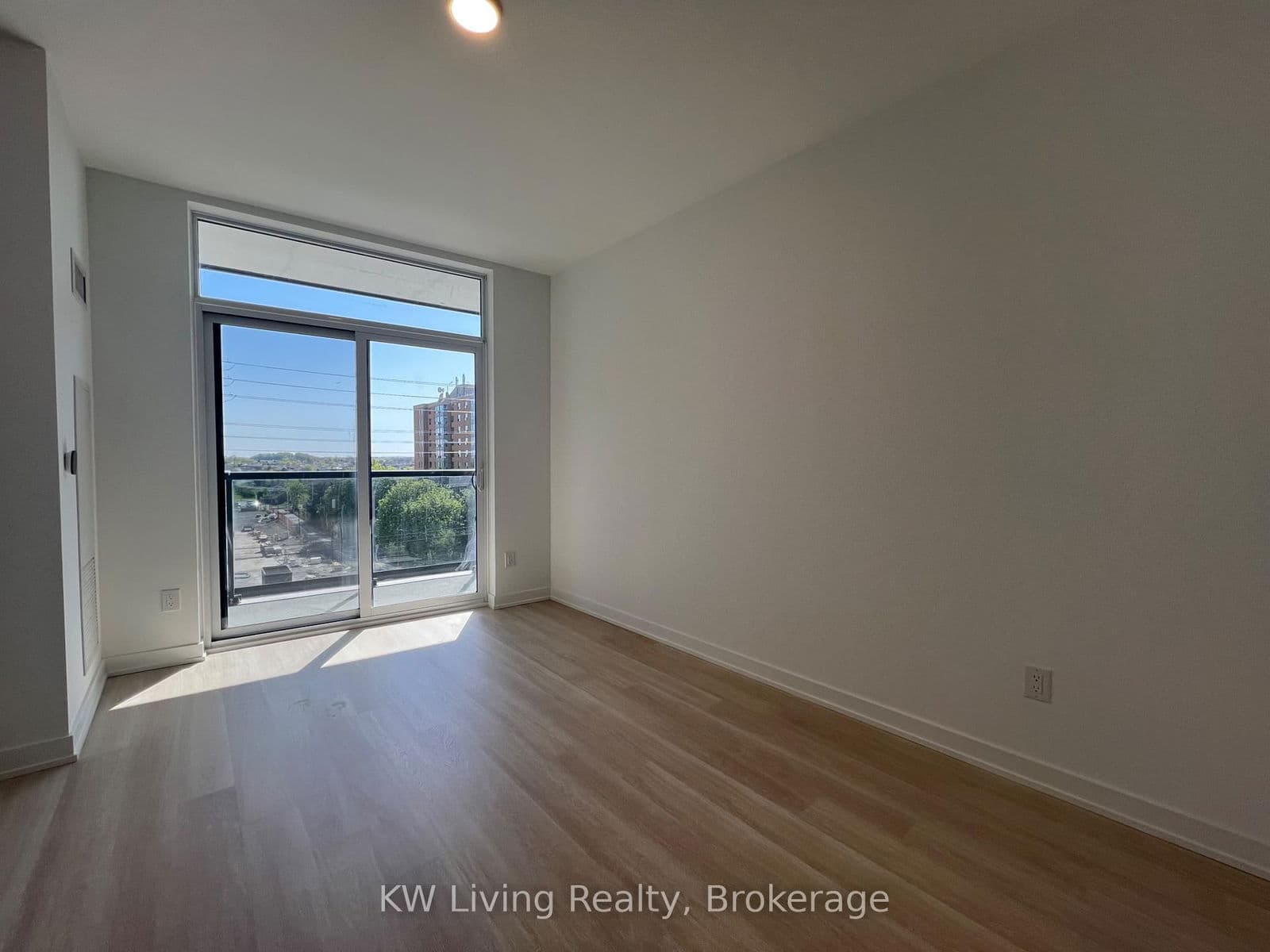 5105 Hurontario Street, Unit 409