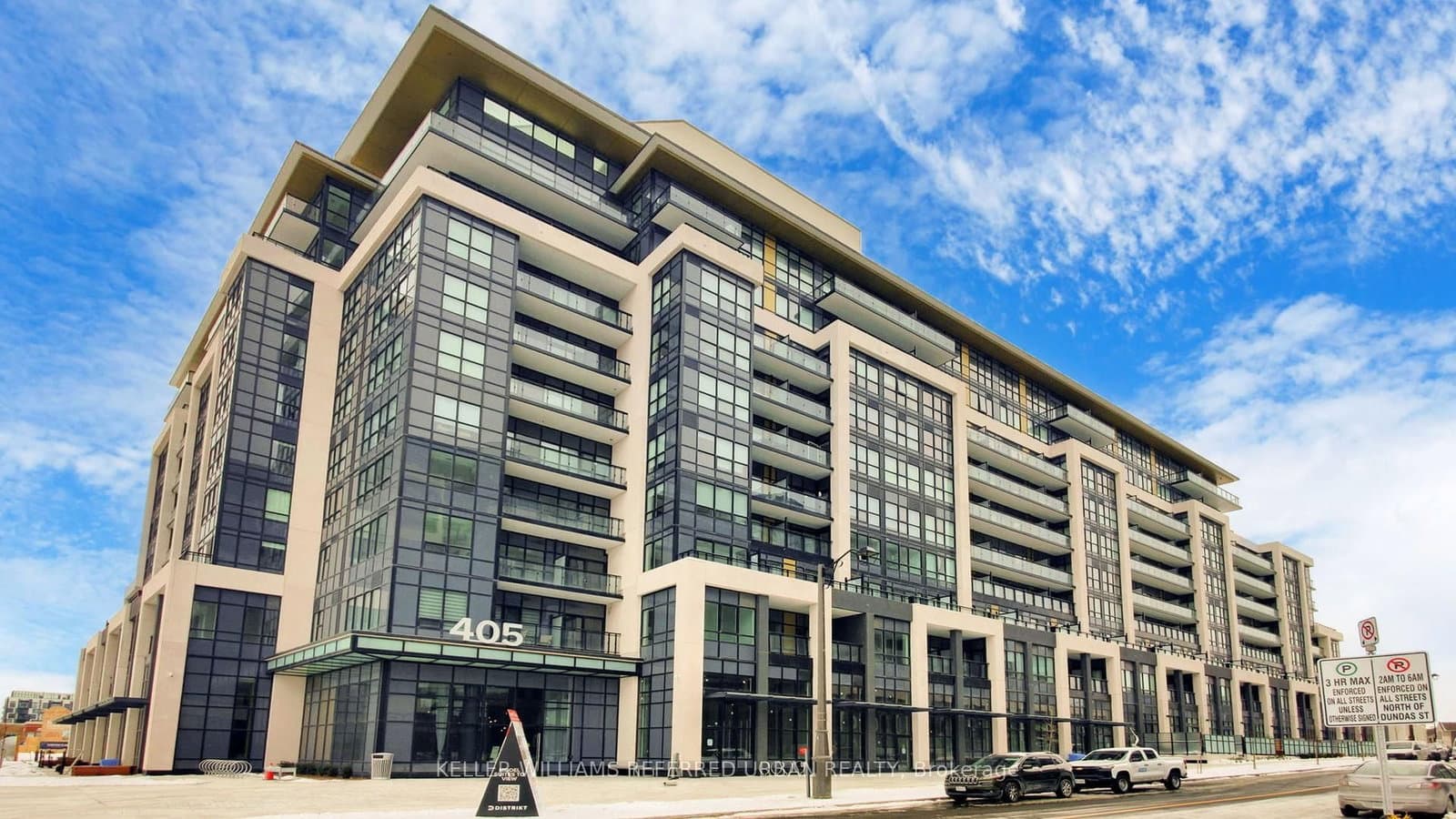 405 Dundas Street W, Unit 324