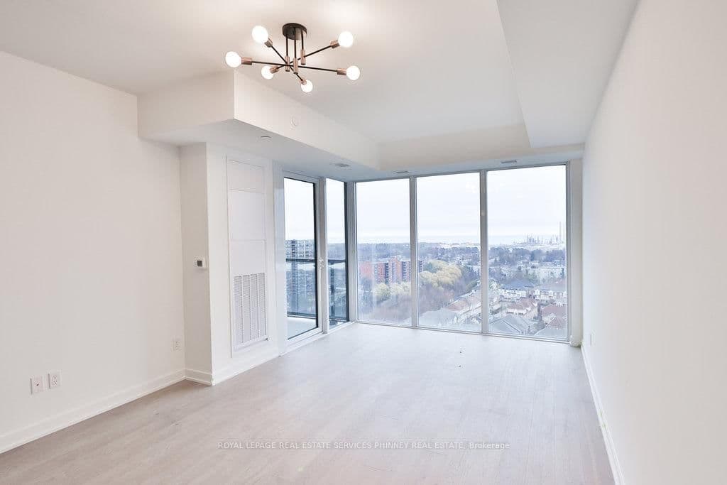 1035 Southdown Road, Unit LPH 1805