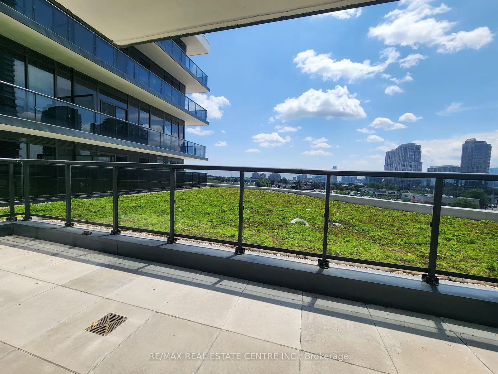 5105 Hurontario Street, Unit 334