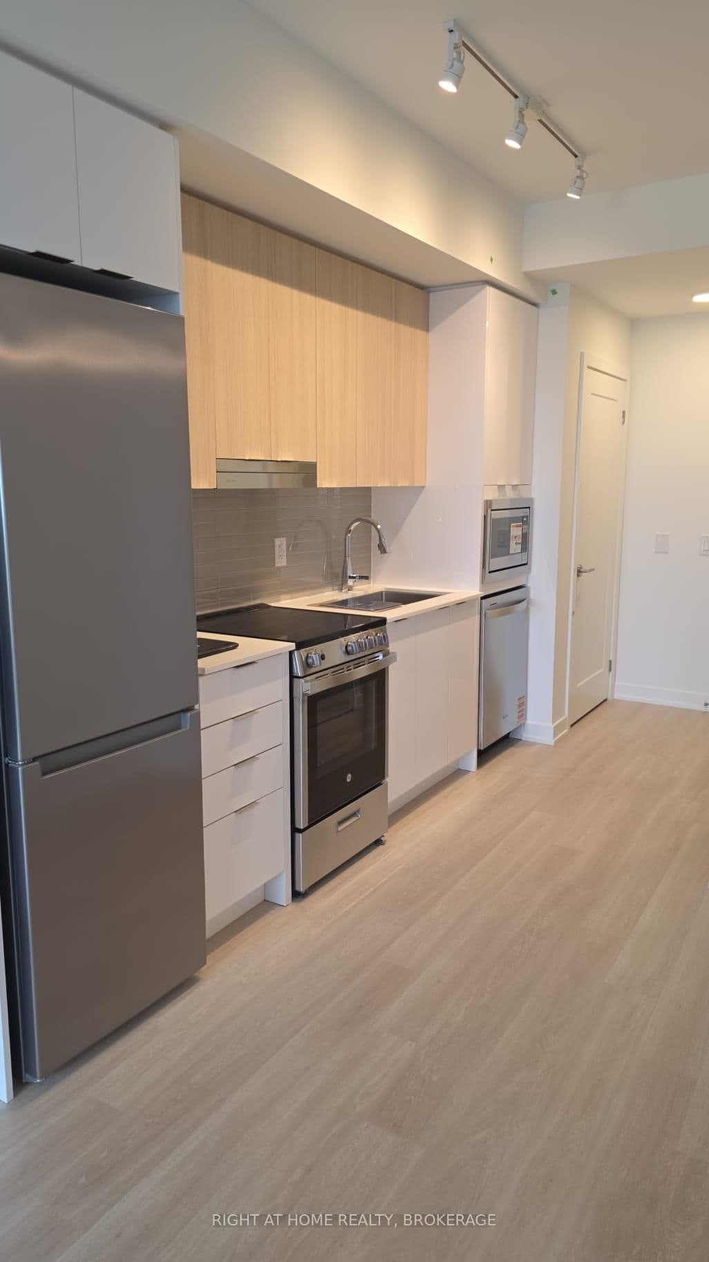 5105 Hurontario Street, Unit 2109