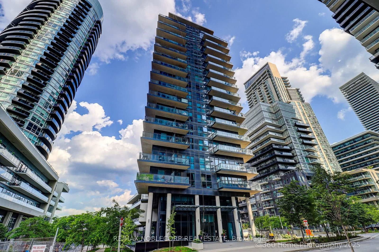 39 Annie Craig Drive, Unit PH16