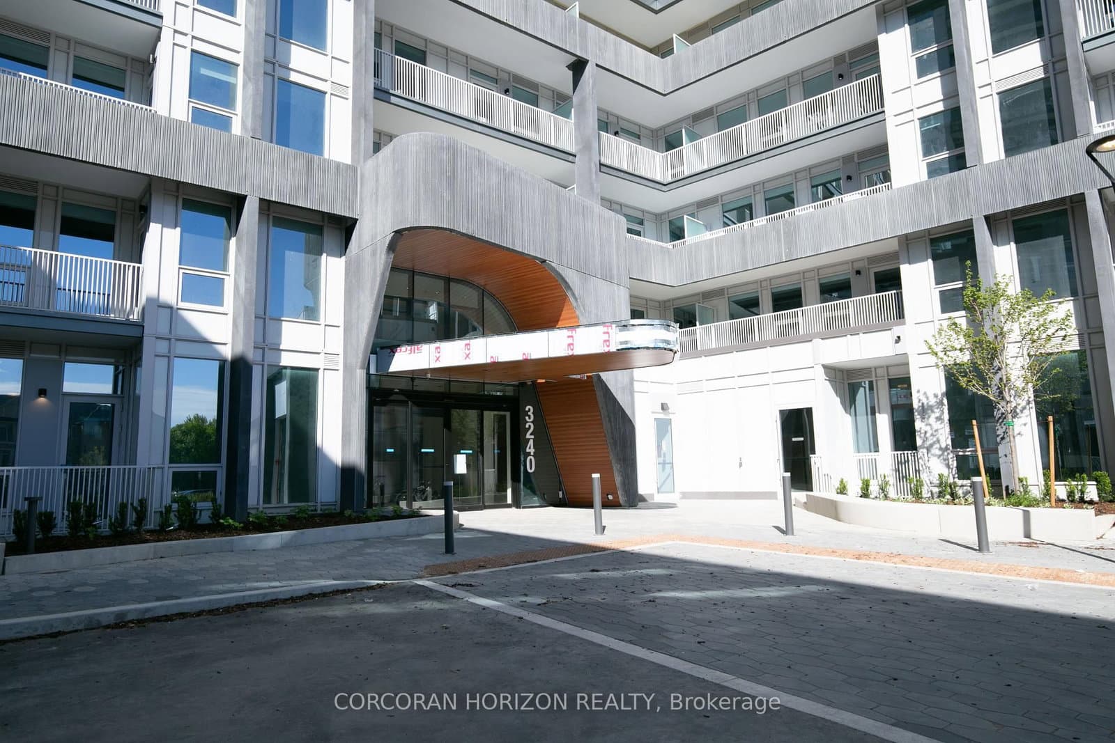 3240 William Coltson Avenue, Unit 211