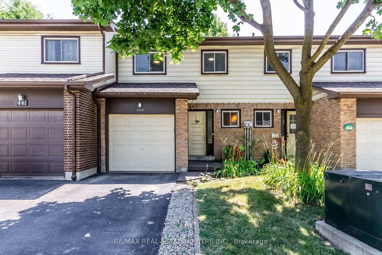 443 Ontario Street N