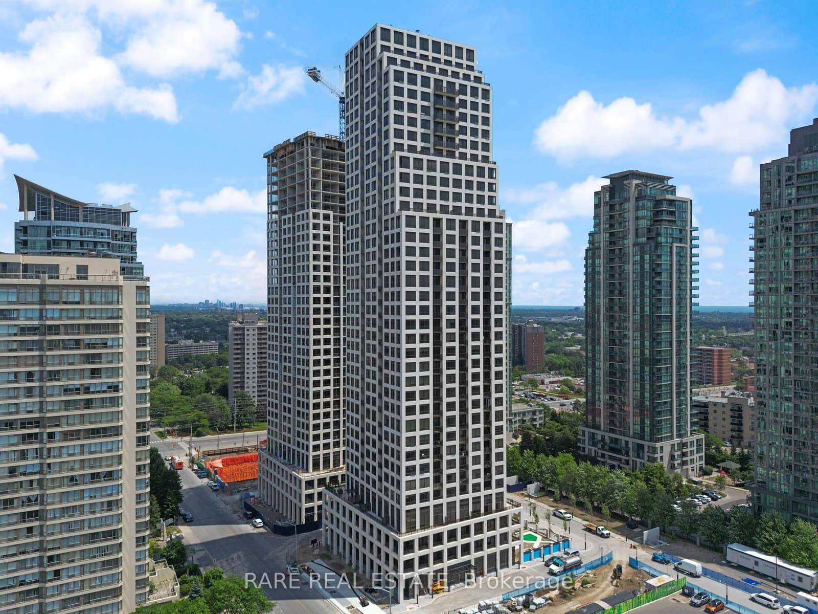 36 Elm Drive W, Unit 2108