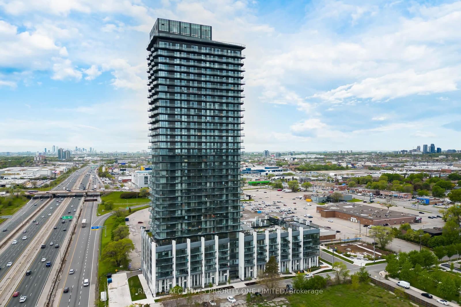 36 Zorra Street, Unit 405