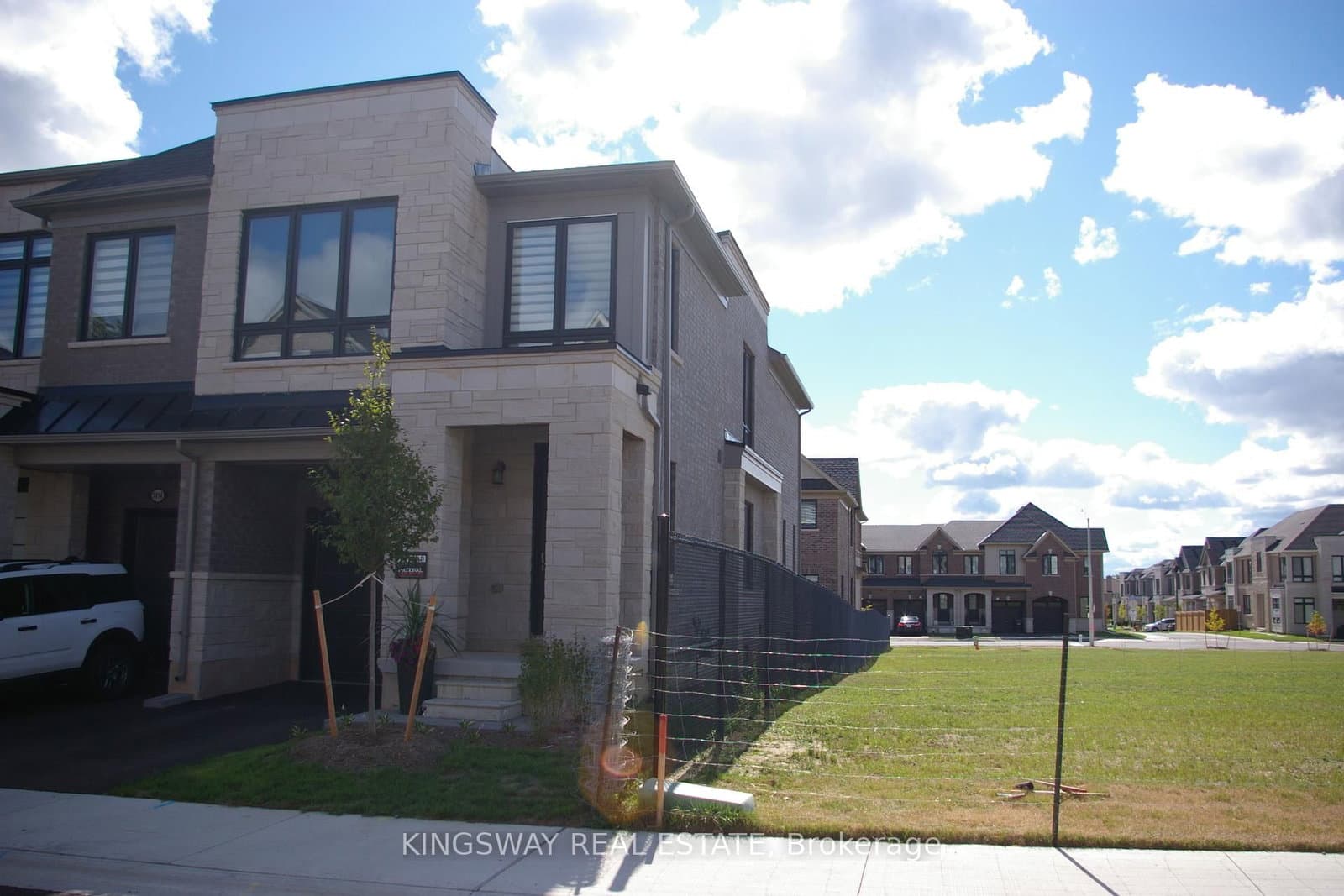 1412 National Common Avenue