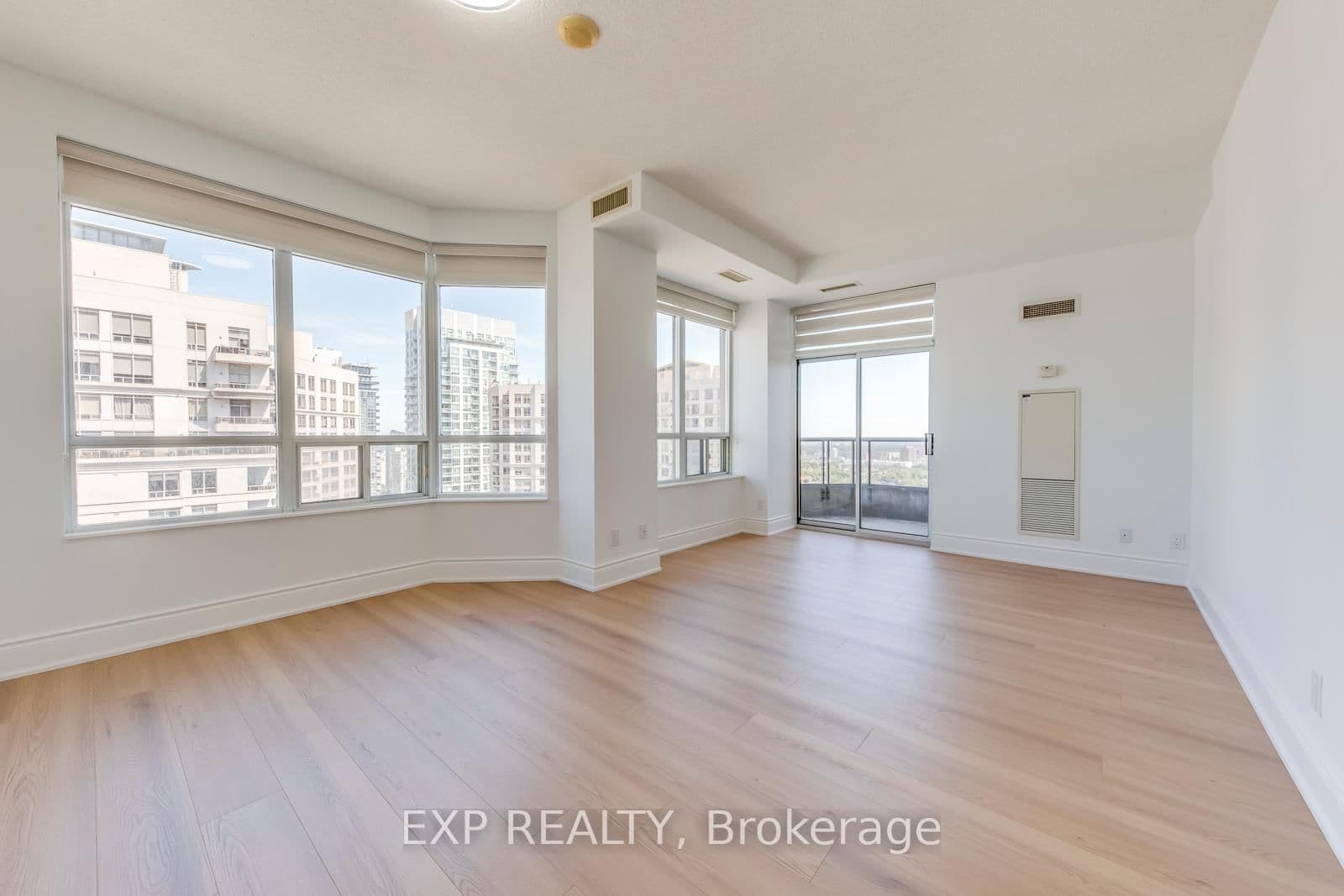 310 Burnhamthorpe Road, Unit 2906