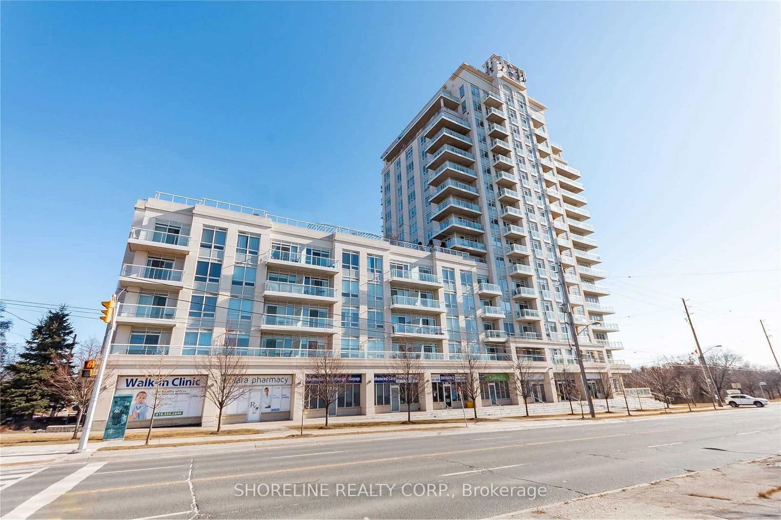 3865 Lake Shore Boulevard W, Unit 303