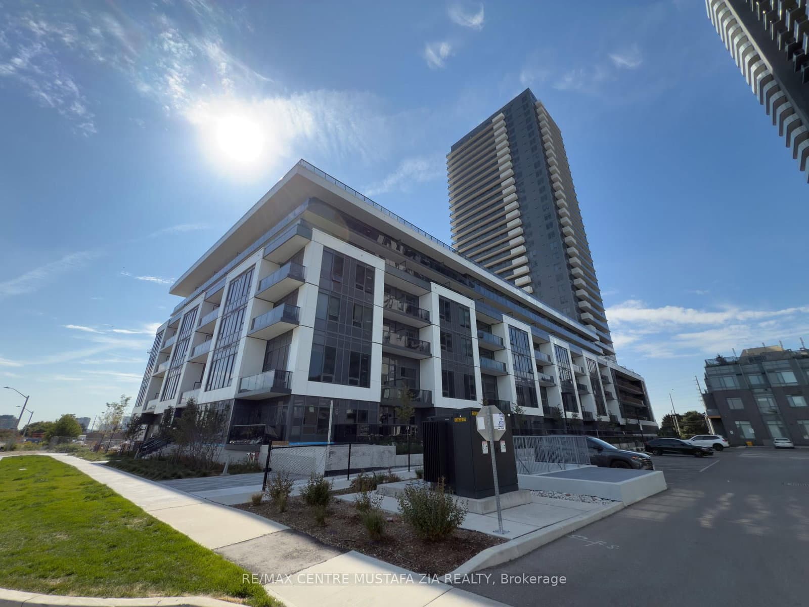 5105 Hurontario Street, Unit 103
