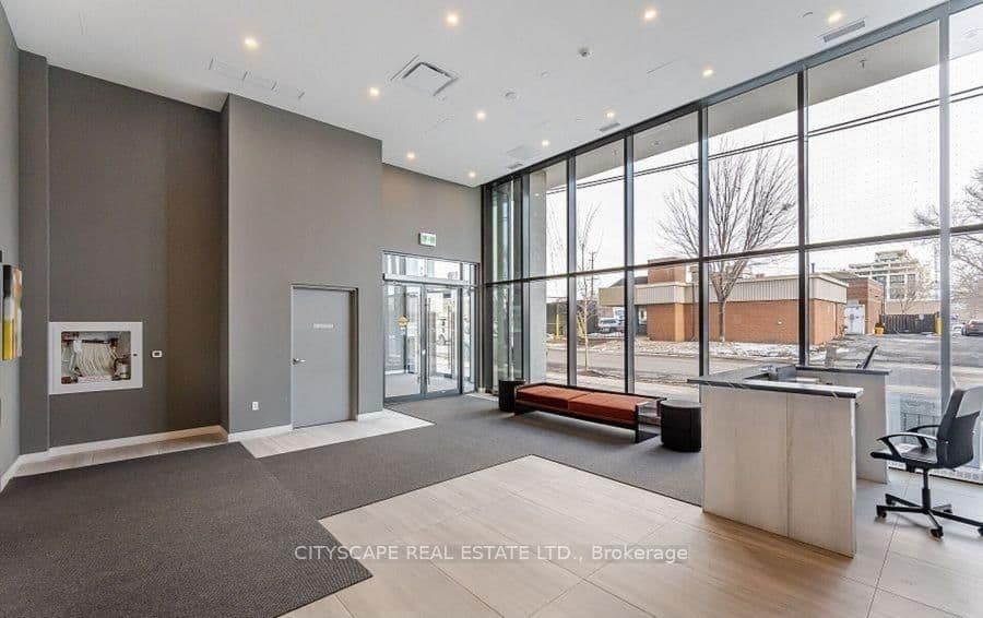 859 The Queensway N, Unit 219